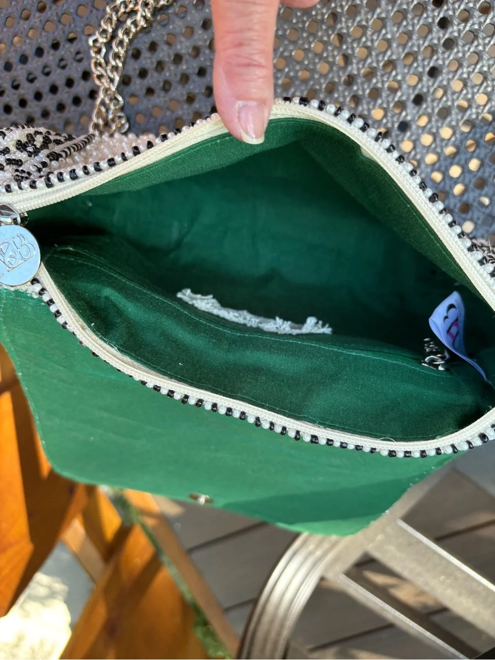 America and beyond Gorgeous Beaded White Shoulder Bag with Green black Accents